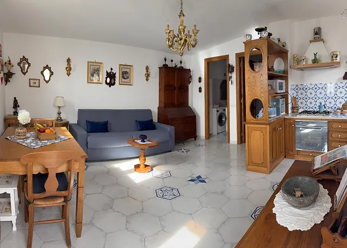Nyaraló Resta Cu Mme Praiano